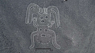 Encuentran más de 140 nuevas líneas de Nazca, entre ellas un “humanoide” o una serpiente de dos cabezas